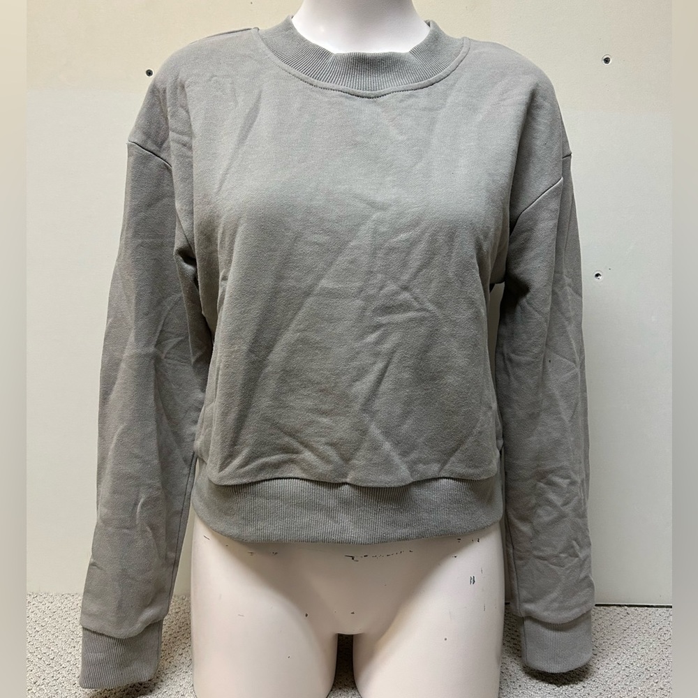 2/$20❤️- SWEATER | Women’s Nett the Label sweater size medium